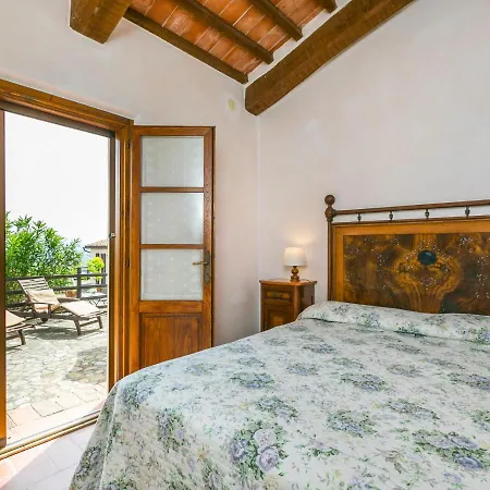 Mandorlo By Interhome